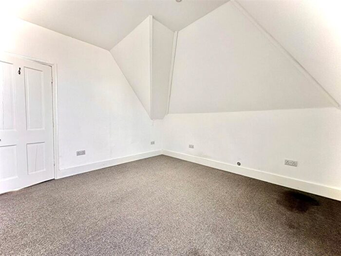 2 Bedroom Apartment To Rent In Henleaze, Henleaze Gardens, BS9