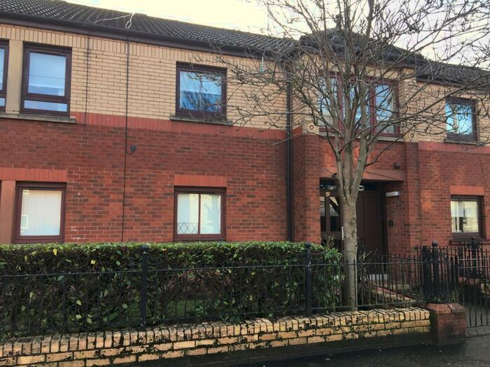 2 Bedroom Flat To Rent In Muslin St, Glasgow, G40