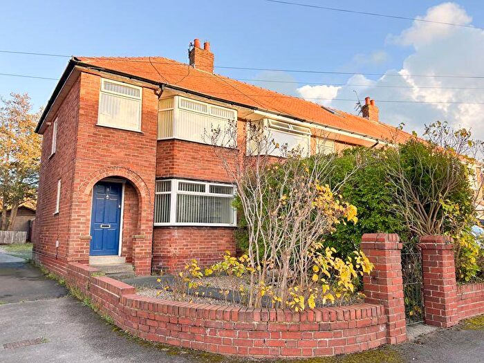 3 Bedroom Semi-Detached House To Rent In Please Telephone The Ofice For Viewings - Birch Way, Poulton-Le-Fylde, FY6