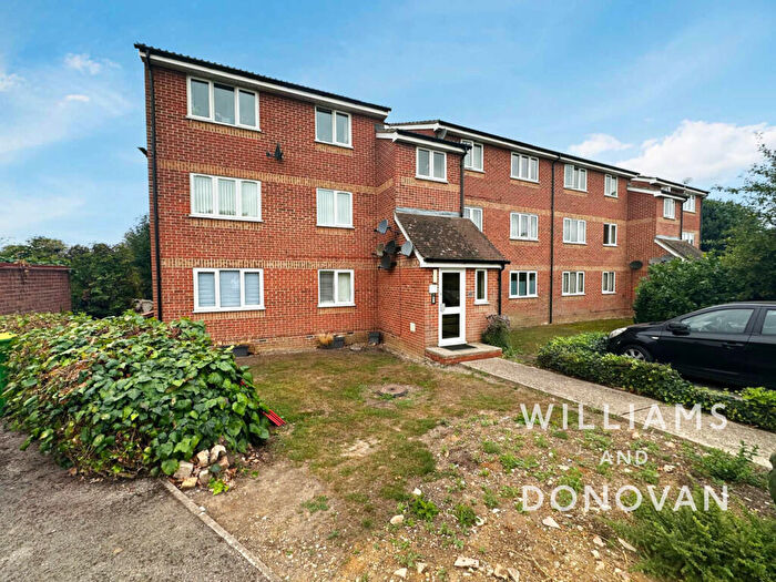 1 Bedroom Flat To Rent In Parklands, Rochford, SS4