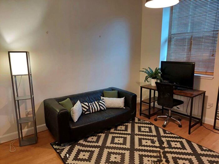 1 Bedroom Flat To Rent In T – Boyds Entry, Edinburgh, EH1