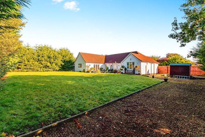4 Bedroom Detached Bungalow For Sale In Thorpe Road, Tattershall, Lincoln, LN4