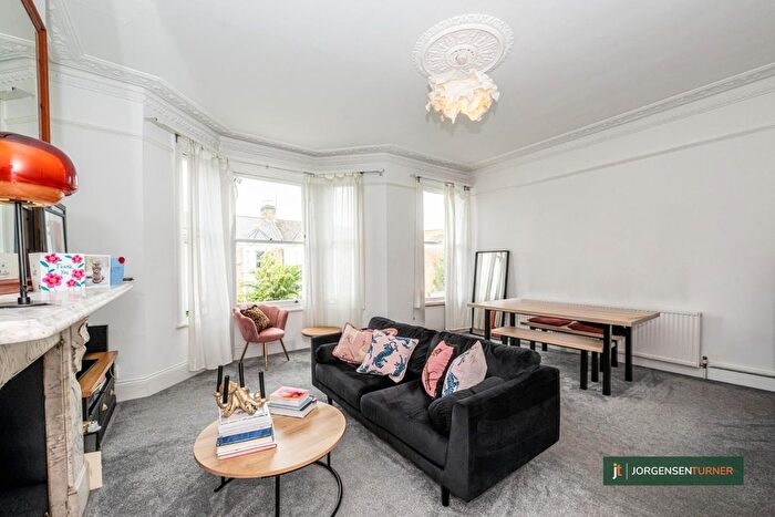 2 Bedroom Flat For Sale In Percy Road, Shepherds Bush, London, W12