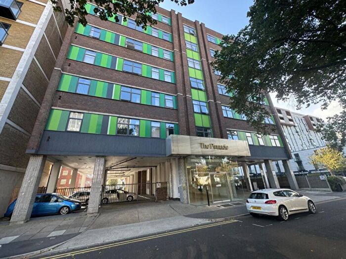 2 Bedroom Flat To Rent In The Pinnacle, Victoria Avenue, SS2