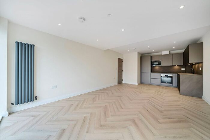 1 Bedroom Flat To Rent In Hutchins Cloe, Kent, BR8