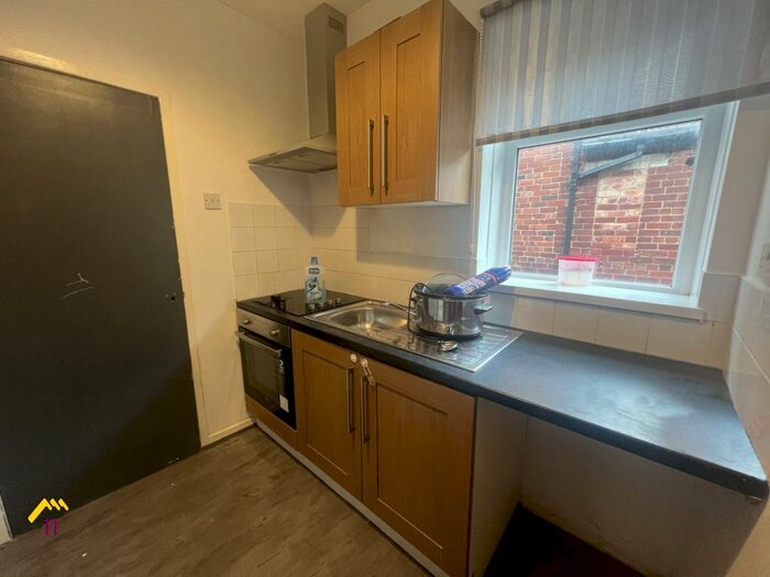 1 Bedroom Flat To Rent In Co-Op Villas, Bloomhill Road, Moorends, Doncaster, DN8