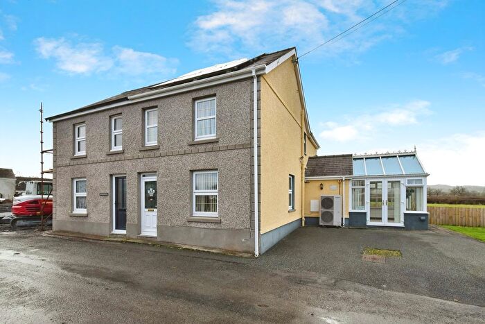 3 Bedroom Semi-Detached House For Sale In Llangadog, SA19