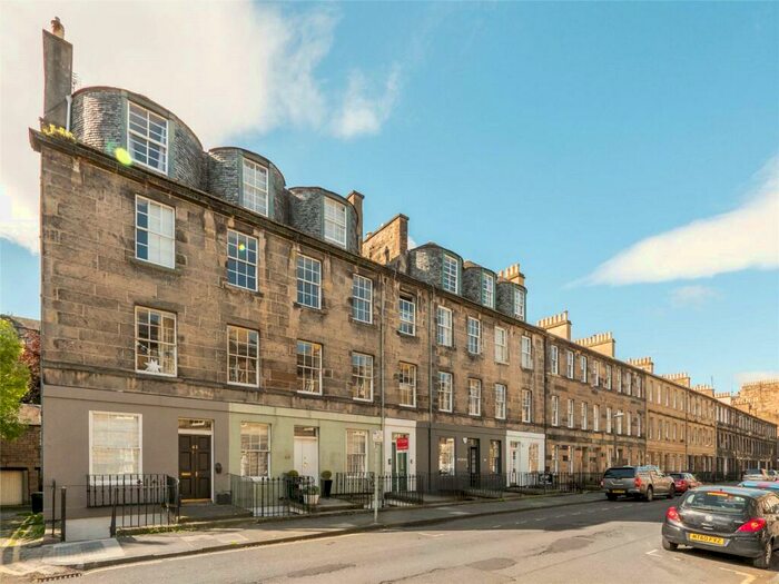 3 Bedroom Apartment To Rent In Cumberland Street, Edinburgh, EH3