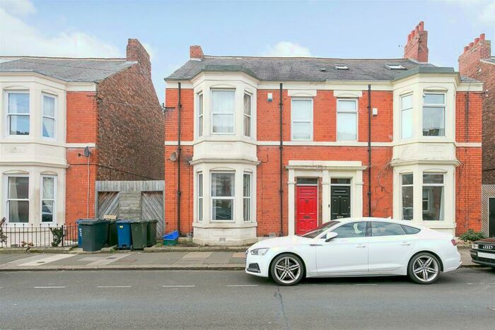 4 Bedroom House To Rent In Lyndhurst Avenue, Jesmond, Newcastle Upon Tyne, NE2