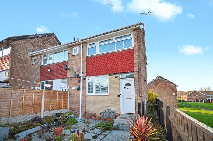 2 Bedroom End Of Terrace House For Sale In Heathcroft Bank, Leeds, West Yorkshire, LS11