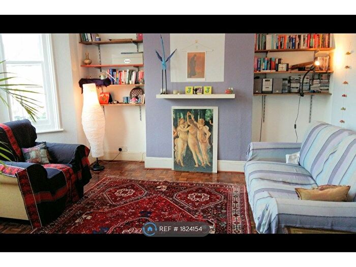 2 Bedroom Flat To Rent In Craster Road, London, SW2