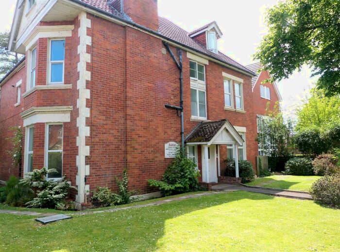 Flat To Rent In Crabton Close Road, Boscombe, BH5