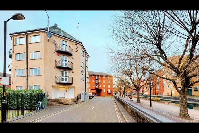 1 Bedroom Flat To Rent In Aberdale Court, London, SE16