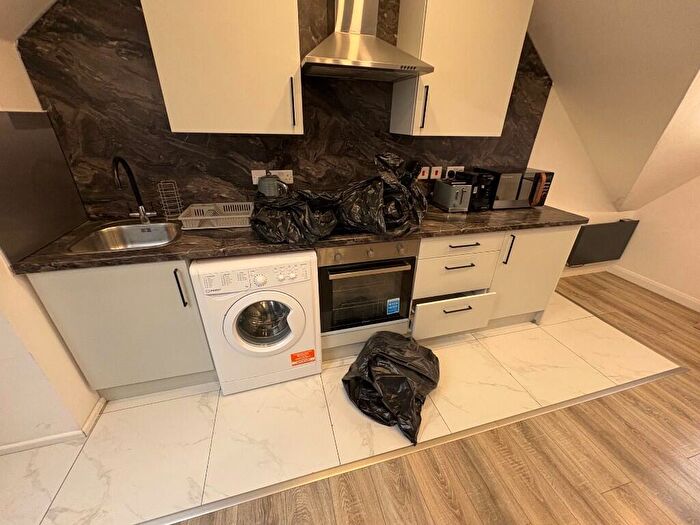 1 Bedroom Flat To Rent In King Street, London, N2