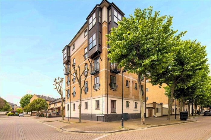 2 Bedroom Flat To Rent In Gloucester House, Gatcombe Road, Royal Docks, London, E16