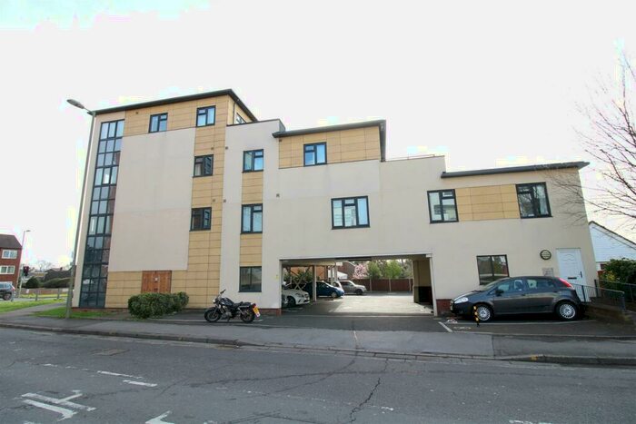 1 Bedroom Flat To Rent In Curzon Road, Waterlooville, PO7