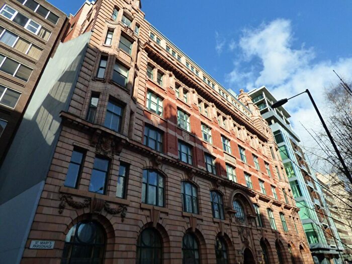 2 Bedroom Apartment To Rent In Century Buildings, St Marys Parsonage, Manchester, M3
