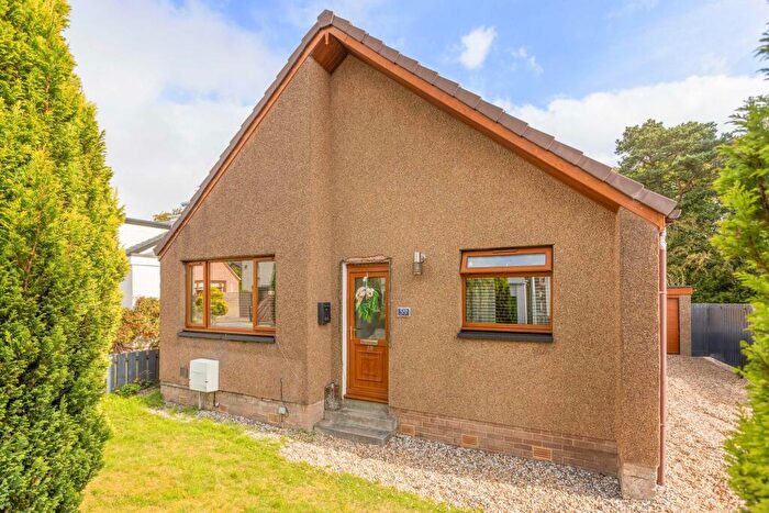 4 Bedroom Detached Bungalow For Sale In East Bankton Place, Livingston, EH54