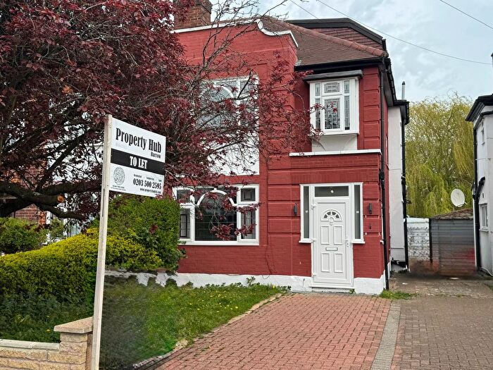 4 Bedroom Semi-Detached House To Rent In Abbotts Drive, Wembley., HA0