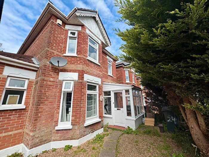 4 Bedroom House To Rent In Osborne Road, Winton (), P07