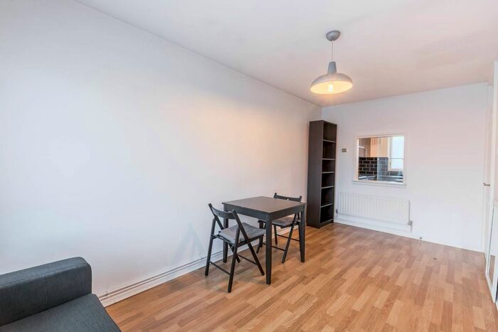 1 Bedroom Flat To Rent In Grand Union Crescent, Hackney, London, E8