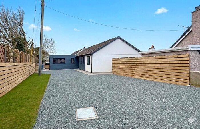 4 Bedroom Bungalow For Sale In Talwrn, Llangefni, Isle Of Anglesey, LL77