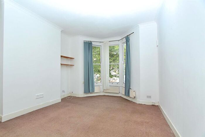 1 Bedroom Flat To Rent In Alvington Crescent, E8