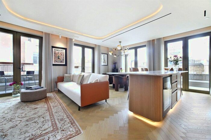 3 Bedroom Flat To Rent In Fareham Street, London, W1F