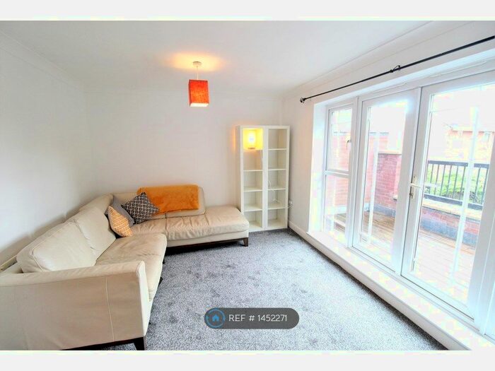 4 Bedroom Terraced House To Rent In Drayton Street, Manchester, M15