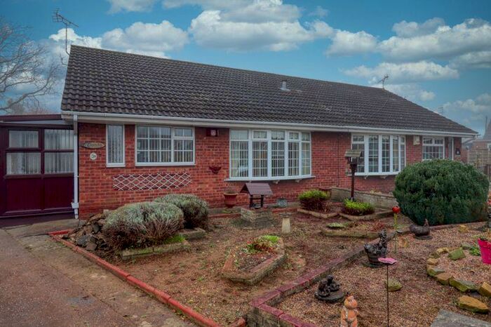 2 Bedroom Semi-Detached Bungalow To Rent In Fir Close, Scunthorpe, DN16
