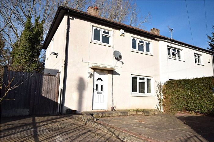 3 Bedroom Semi-Detached House To Rent In Monkswood Avenue, Leeds, West Yorkshire, LS14