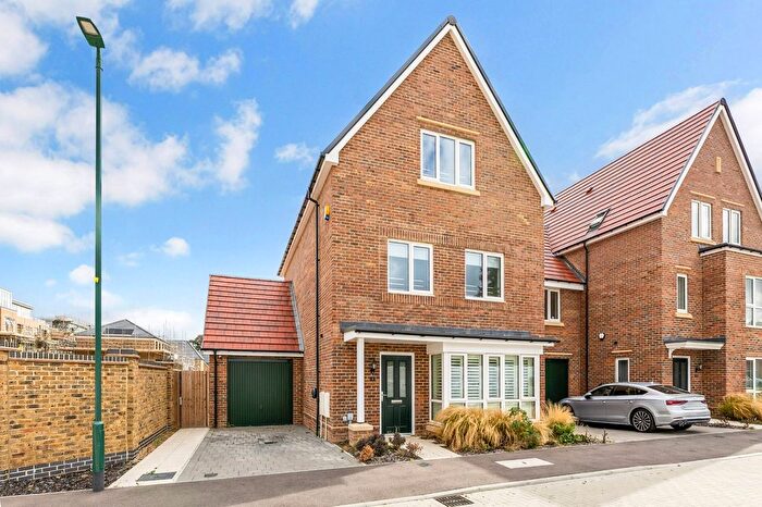 4 Bedroom Detached House For Sale In Fleming Close, Ascot, Berkshire, SL5