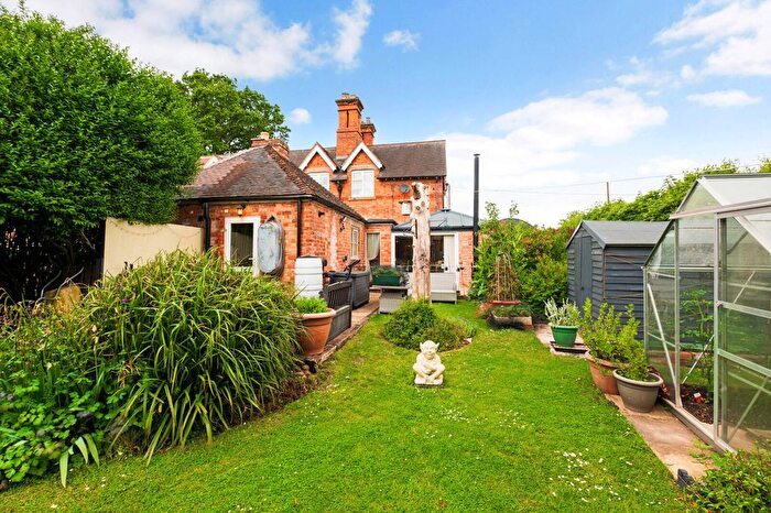 3 Bedroom Semi-detached House For Sale In Hindlip, Worcester, Worcestershire, WR3