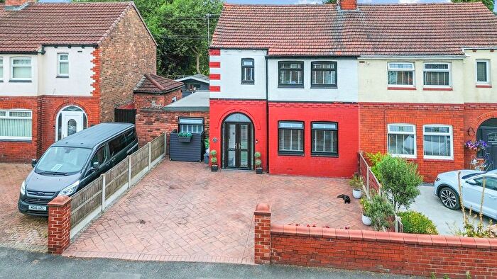 3 Bedroom Semi Detached House For Sale In Leach Lane, Sutton Leach, WA9