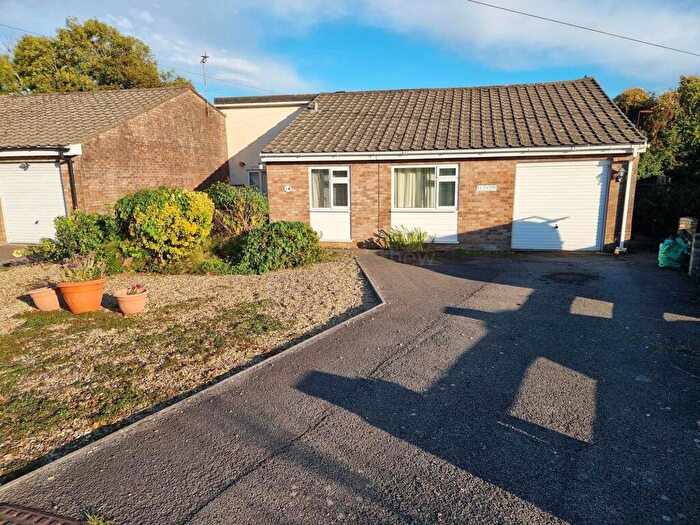 3 Bedroom Detached Bungalow For Sale In Ewenny Close, Barry, CF63