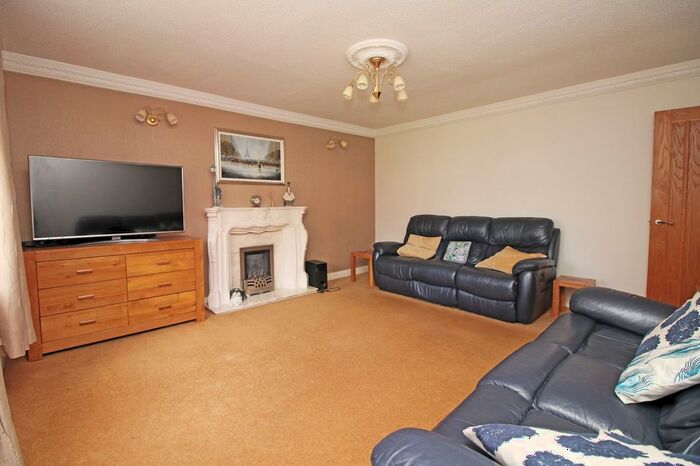 5 Bedroom Detached House For Sale In Trinity Gardens, Thornton-Cleveleys, FY5