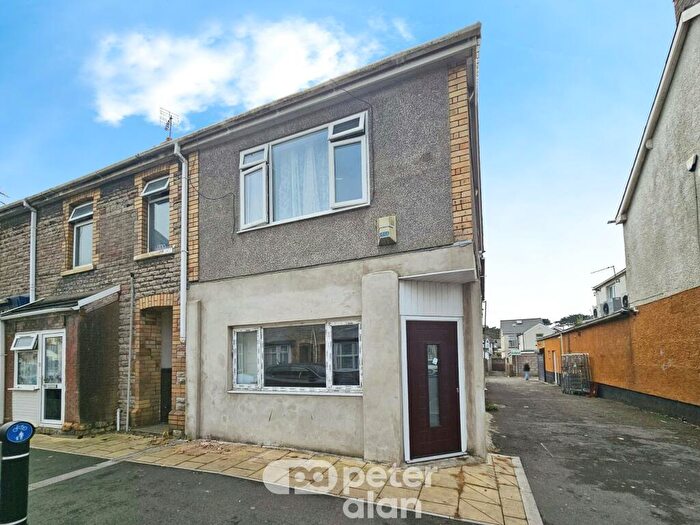 2 Bedroom Apartment To Rent In New Road, Porthcawl, CF36