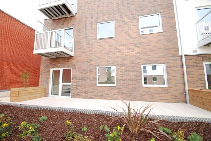2 Bedroom Apartment For Sale In Station View, Austen House Station View, GU1