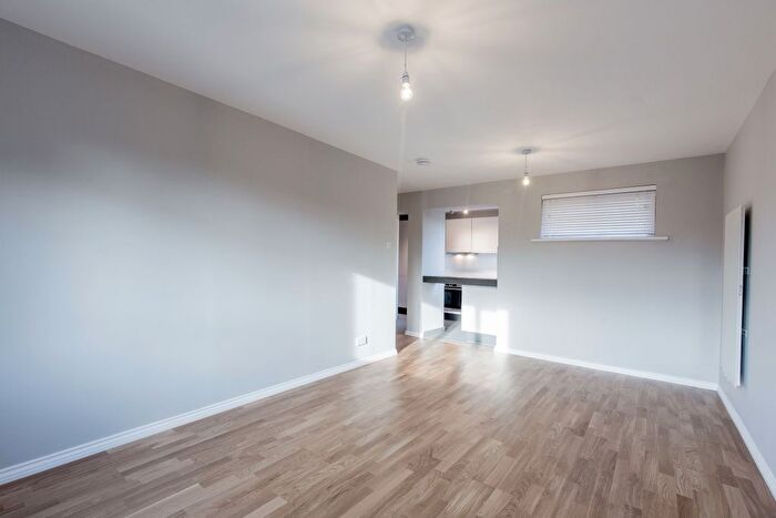1 Bedroom Flat To Rent In Myers Lane, London, SE14