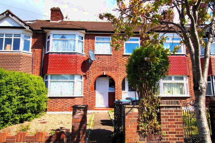3 Bedroom Terraced House To Rent In Lynmouth Avenue, Enfield, EN1