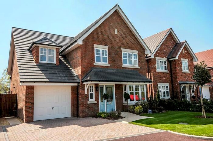 4 Bedroom Detached House To Rent In Elen Place, Binfield, RG42