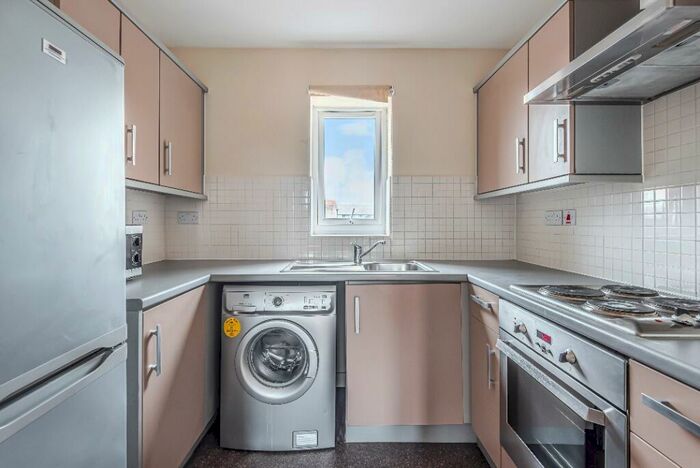 1 Bedroom Flat To Rent In Grenfell Rd, Maidenhead, SL6