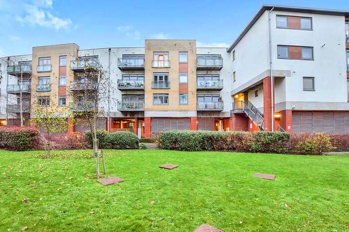 1 Bedroom Apartment To Rent In Wallis Place, Hart Street, Maidstone, Kent, ME16