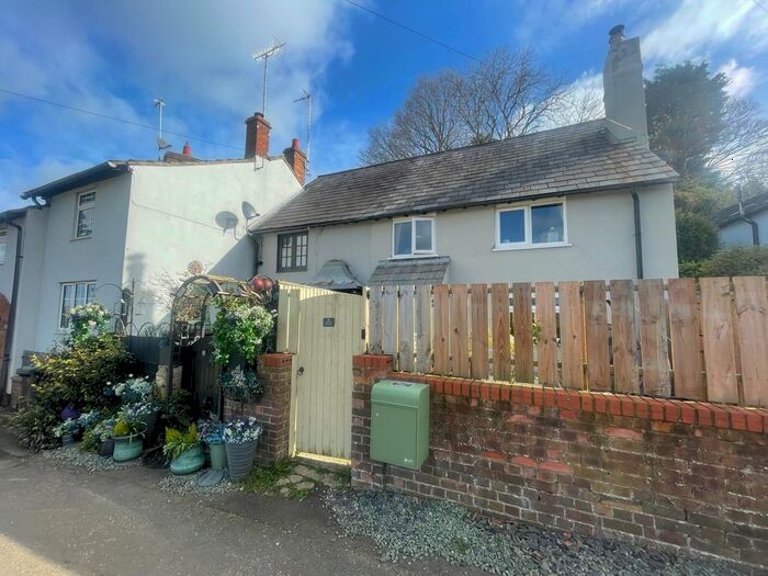 2 Bedroom Cottage For Sale In Station Road, Ridgmont, Bedford, MK43
