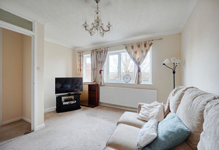 2 Bedroom Apartment To Rent In Elm Court, Dyke Road, Brighton, East Sussex, BN1