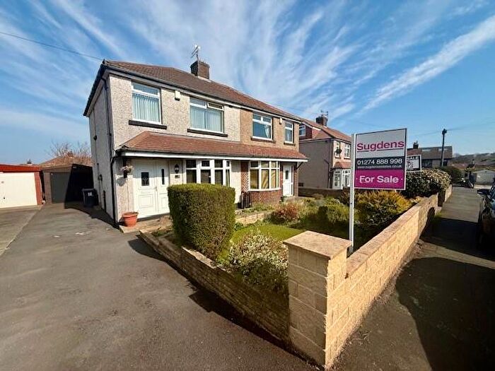 3 Bedroom Semi-Detached House For Sale In Westminster Gardens, Clayton, Bradford, BD14
