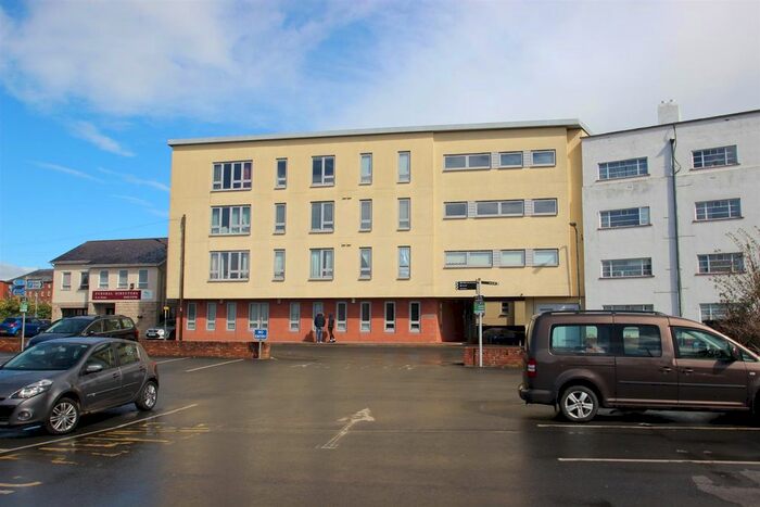 2 Bedroom Flat To Rent In The Embankment, Gaol Street, Hereford, HR1