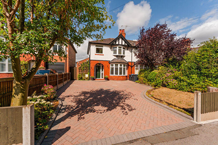 3 Bedroom Semi-Detached House For Sale In Moss Road, Winnington, CW8