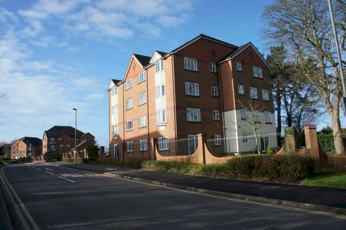 1 Bedroom Flat To Rent In St Annes Way, Redhill, RH1