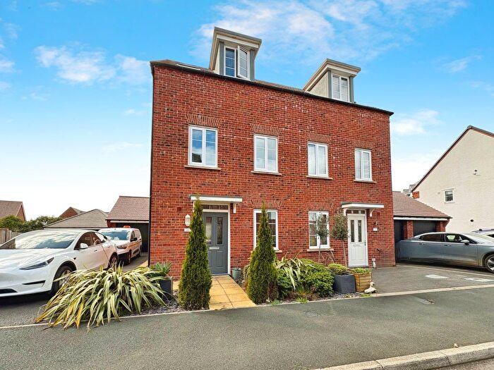 3 Bedroom Semi-Detached House For Sale In Edme Grove, Barlaston, Stoke-On-Trent, ST12